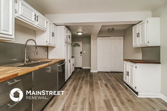 Foto del edificio - 1335 E 3rd Ave