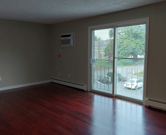 23 Clark's Rd Unit 301, Amesbury, MA 01913 Condo for Rent in Amesbury