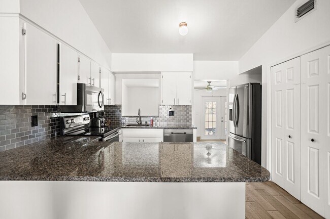 Foto del edificio - 17370 W Carnegie Cir