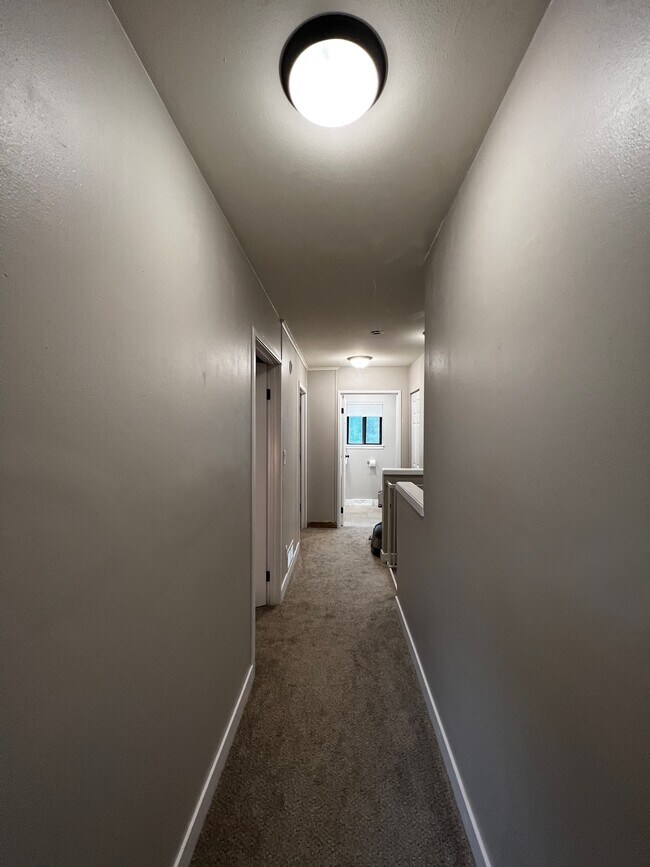 Foto del edificio - 2526 E College Ave