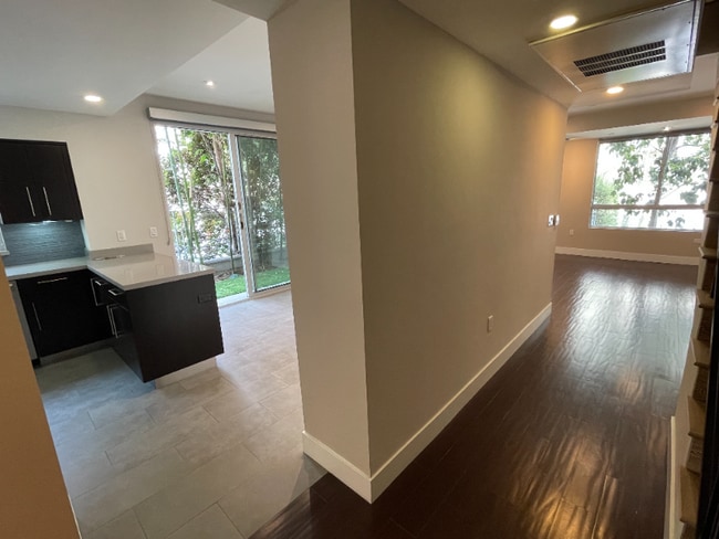 Foto del edificio - 1666 Greenfield Ave