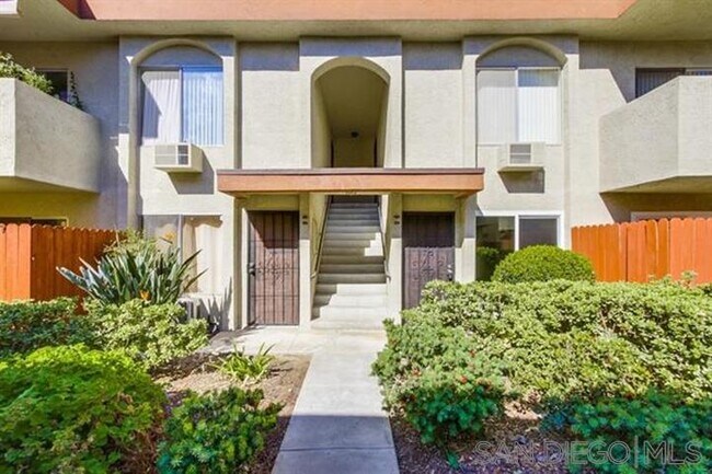 Foto del edificio - 9528 Carroll Canyon Rd