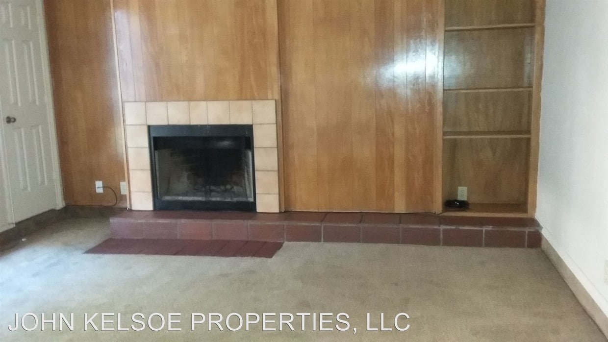 Building Photo - 1901-1913 Camden Ct