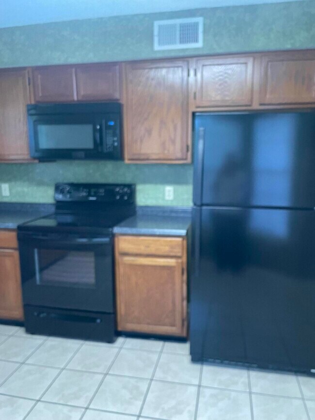 Foto del edificio - 1511 Mariah Way W