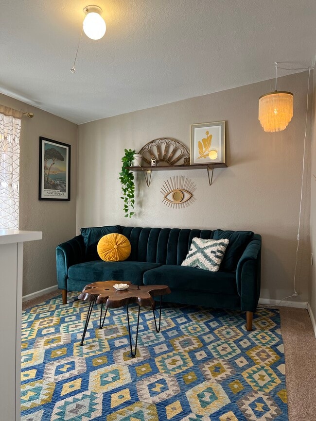 2nd Living Room - 442 S Ingalls St