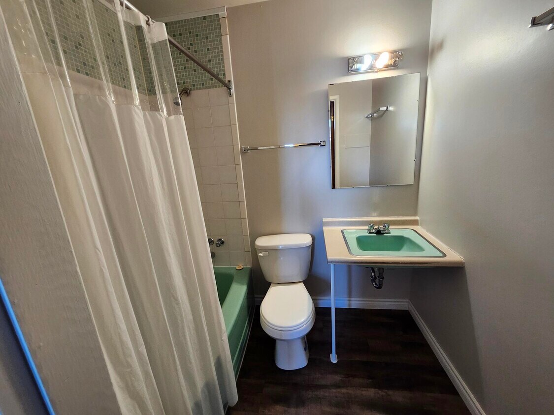 Photo du bâtiment - 609 Rothesay Ave