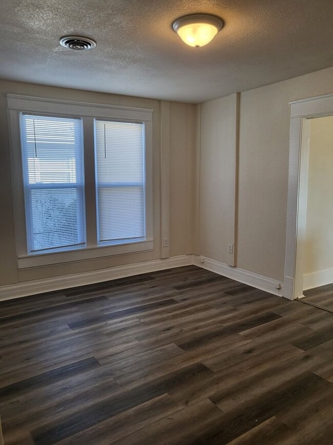 Foto del edificio - Full remodel on this beauty!