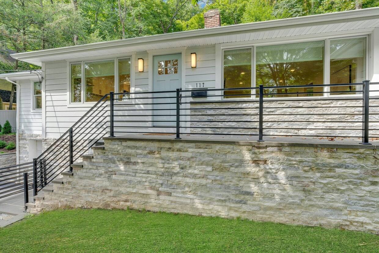 Photo - 117 Sagamore Rd (Millburn, NJ)