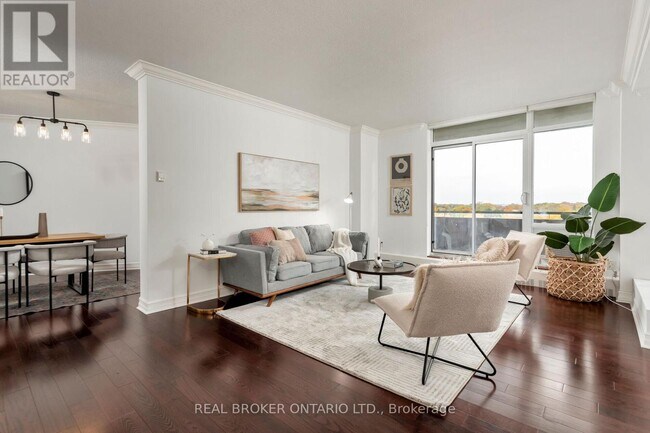 Photo du bâtiment - 5250-5250 Lakeshore Rd.