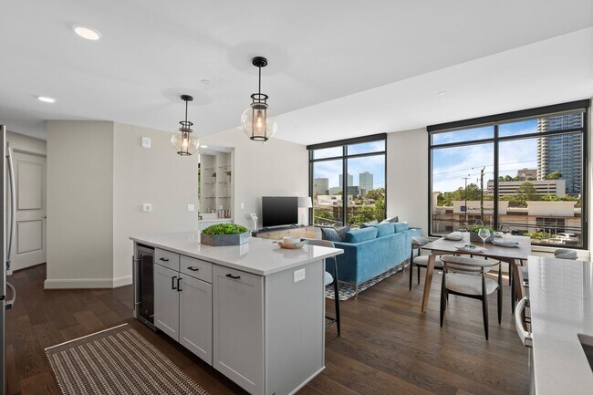 Building Photo - 2511 Willowick Rd