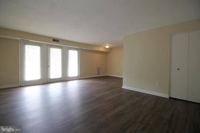 Foto del edificio - 12709 Gordon Blvd
