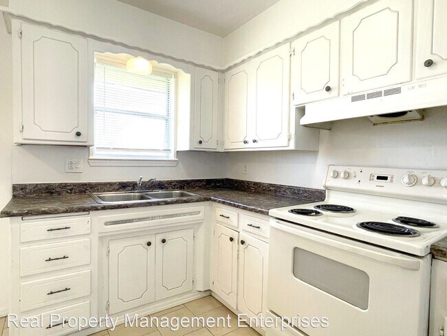 Building Photo - 4 br, 1.5 bath House - 809 Hampton Rd