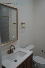 Building Photo - 4638 N Hamilton Ave