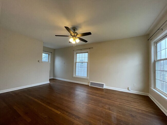 Building Photo - 52 Gould Ave