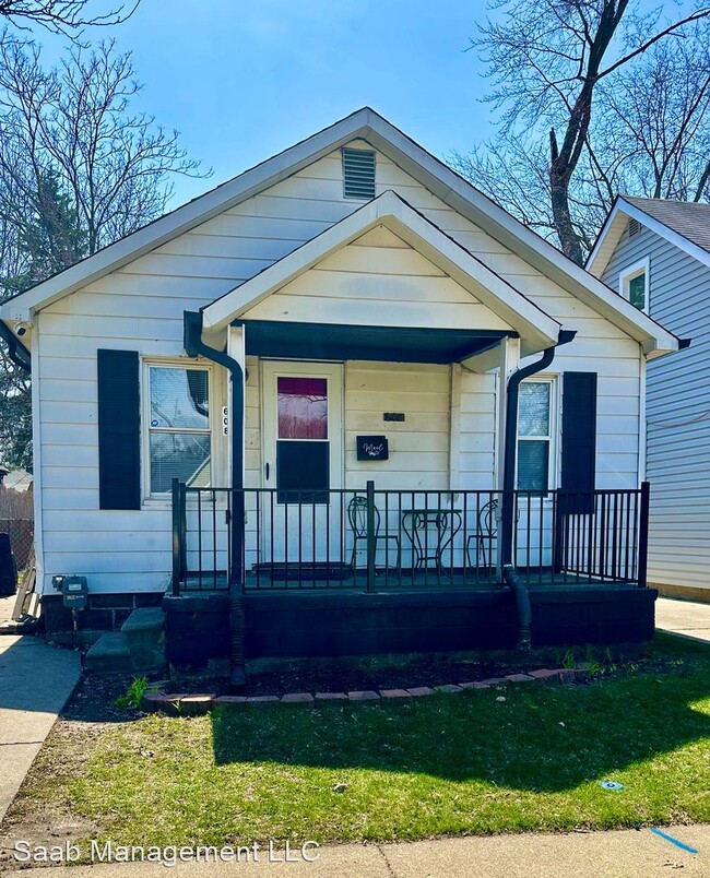 Building Photo - 2 br, 1 bath House - 608 E ELZA Ave