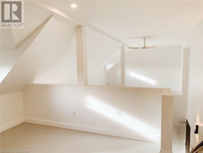 Photo du bâtiment - 150 Alma St