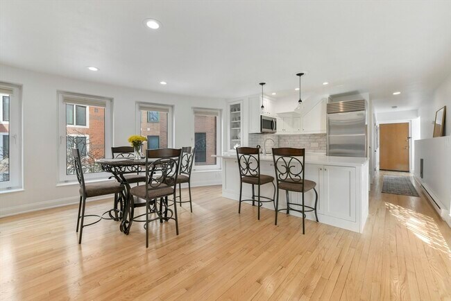 Foto del edificio - 492 Beacon St