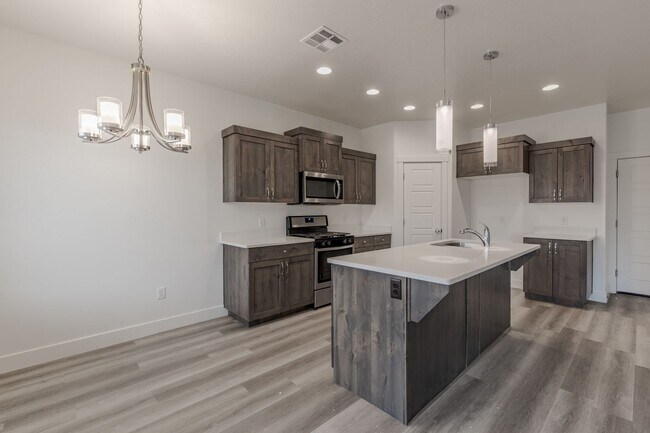 Foto del edificio - Beautiful Property in the Sage Canyon Neig...