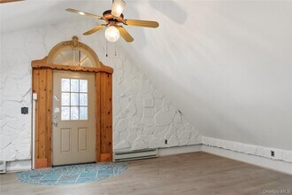 Building Photo - 378 Broadway