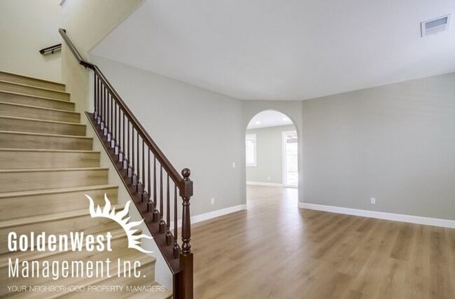 Building Photo - Incredible 5Bdm 3Ba House in Otay Mesa, Sa...