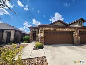 Building Photo - 720 Creekside Cir