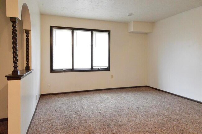Building Photo - 6507 S 46th St