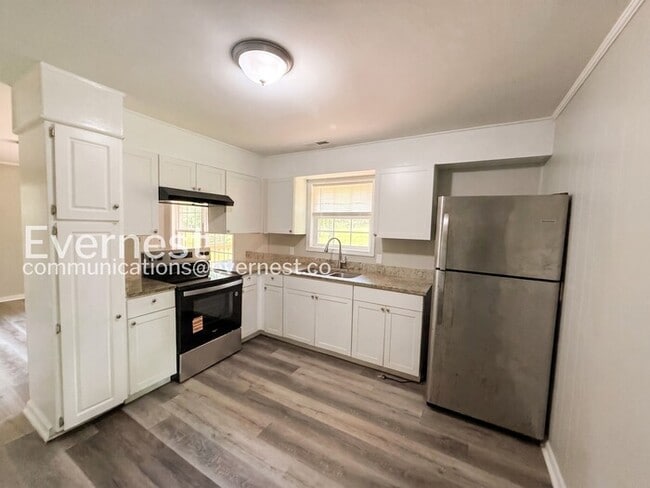 Building Photo - 3318 Bonds Ave