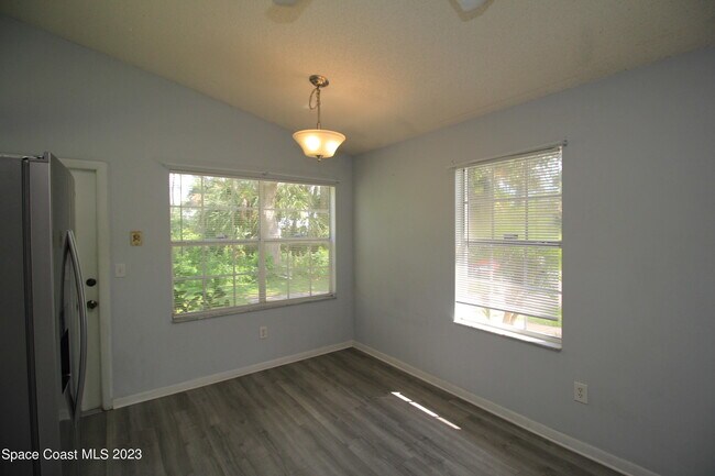 Foto del edificio - 220 Tipton Rd SW