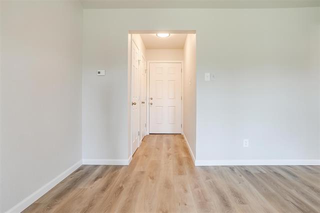 Foto del edificio - 921 Willow Cir S