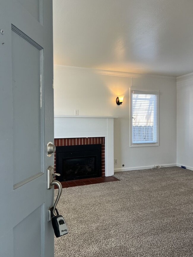Building Photo - Absolutely Charming Two Bedroom Napa Home