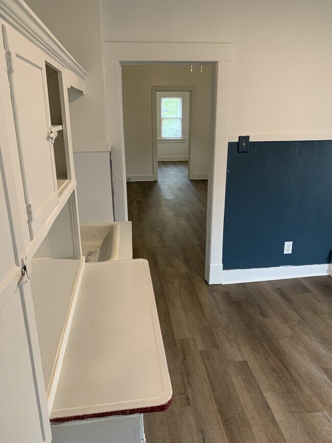 Foto del edificio - 229 E 6th Ave