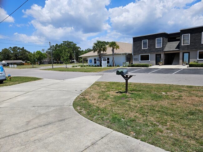 Neighborhood - 4812 27th St W
