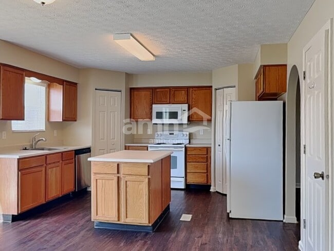 Building Photo - 143 Georges Creek Dr
