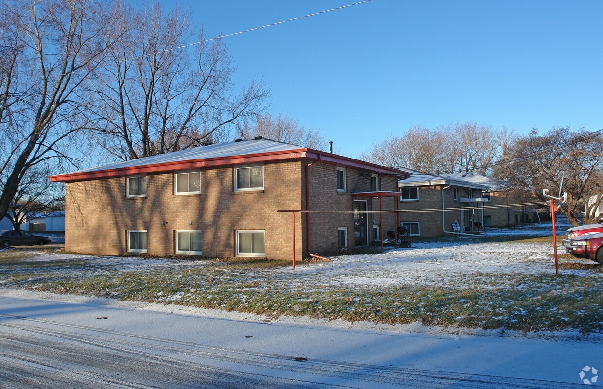 Building Photo - 3849-3855 Edgemoor Pl