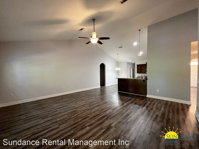 Foto del edificio - 3 br, 2.5 bath House - 135 Crab Apple Avenue