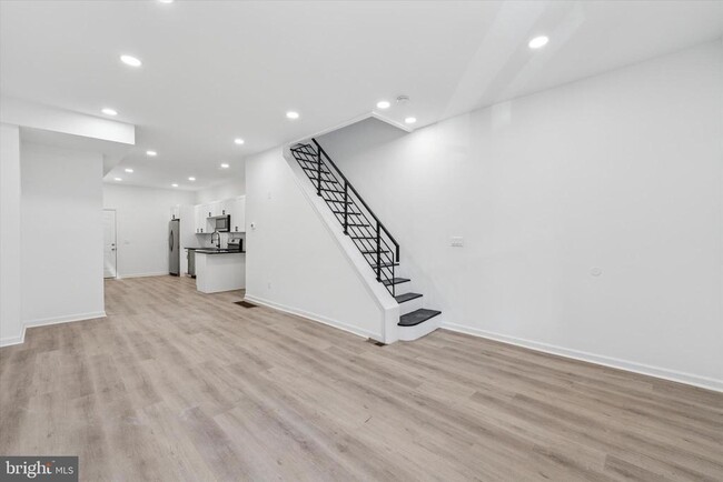 Building Photo - 1824 N 28th St