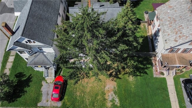 Building Photo - 38 Elm St