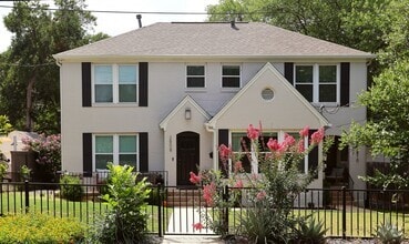 Building Photo - 2810 Wooldridge Dr