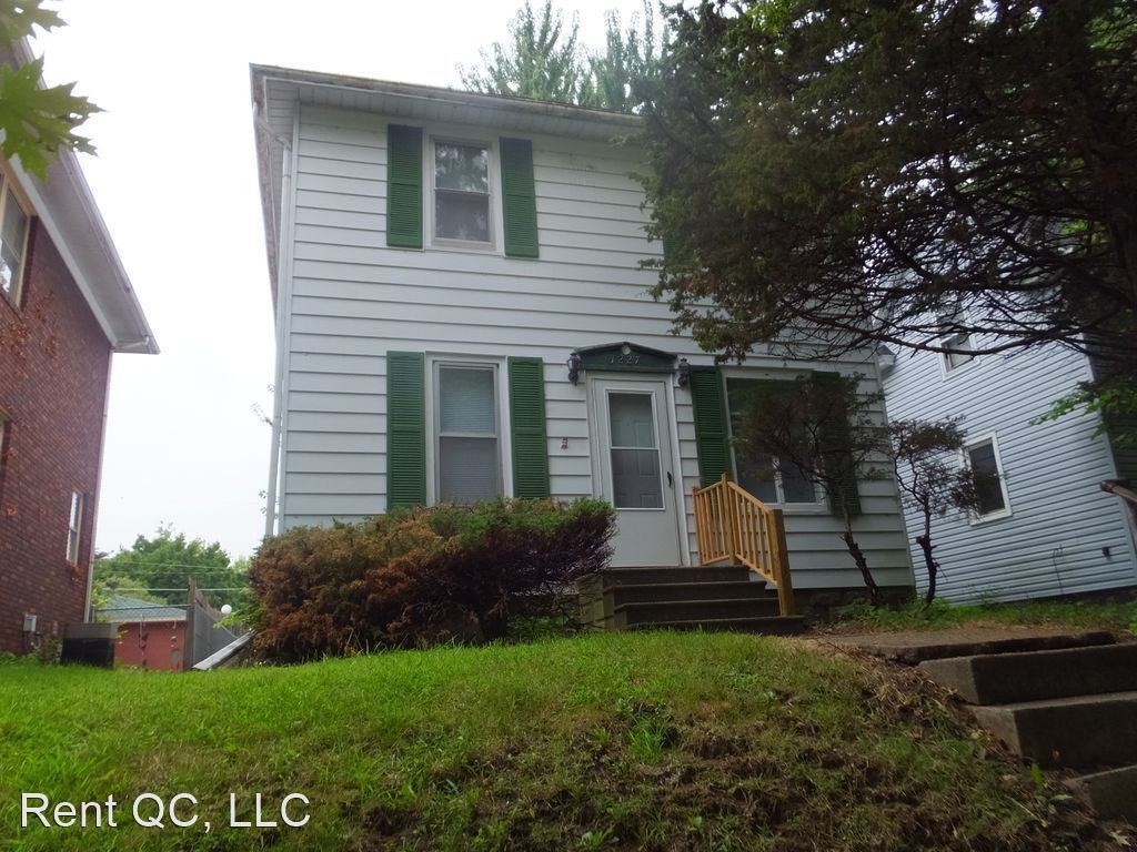 1227 4th St, Moline, IL 61265 House Rental in Moline, IL