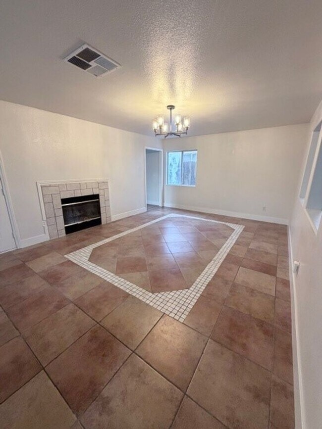 Foto del edificio - 9405 Salinger St