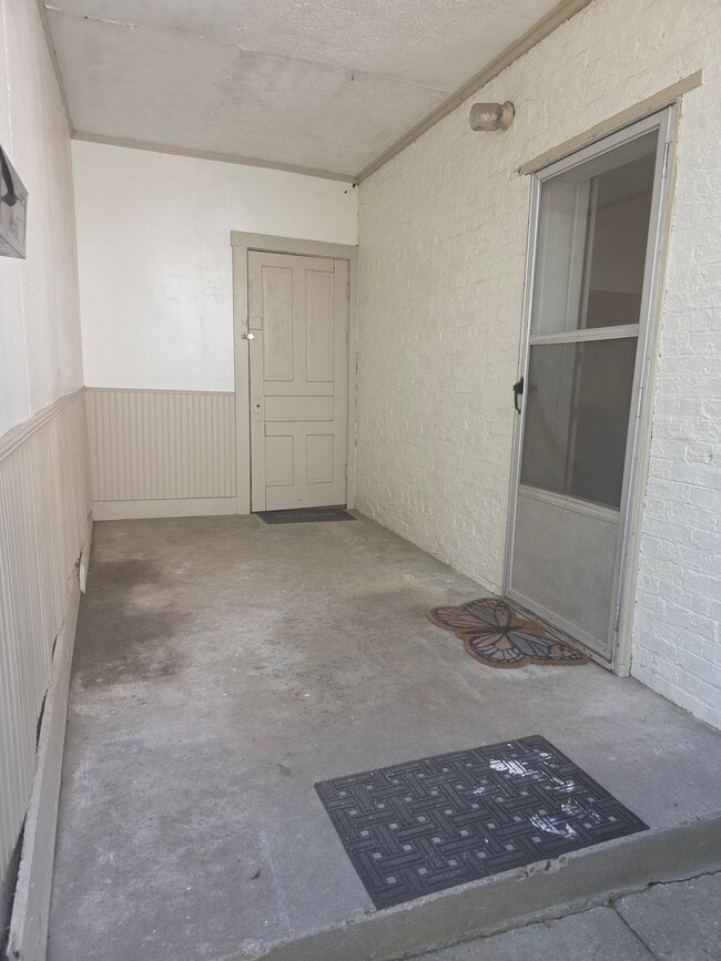 Building Photo - 505 Montgomery St