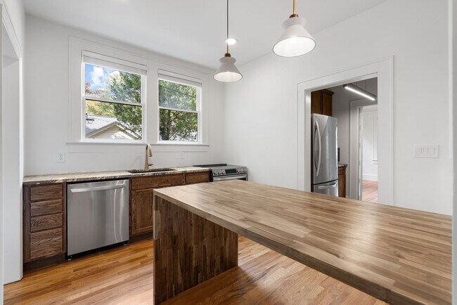 Building Photo - McCullough Heights