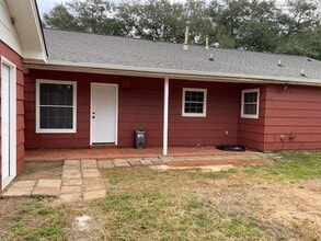 Building Photo - 1210 Brazos St
