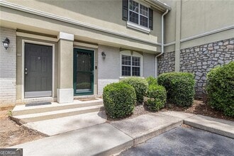 Building Photo - 6900 Roswell Rd