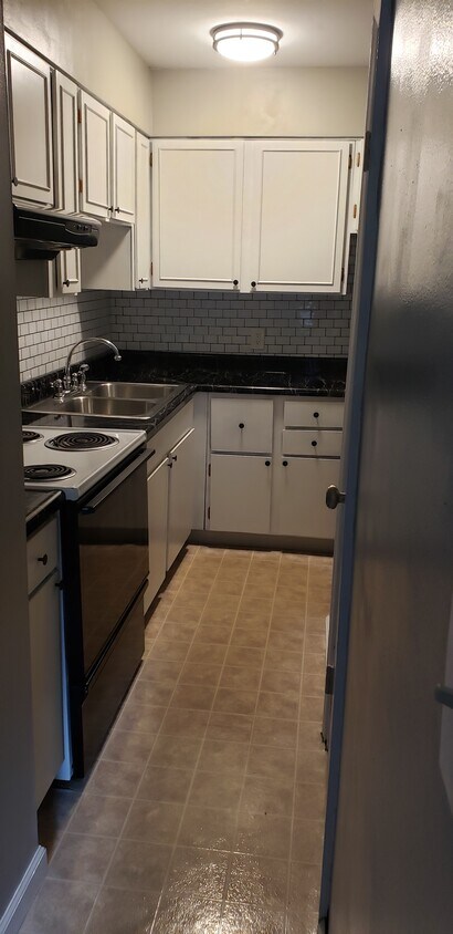 Foto principal - 128 Jamestown Ct