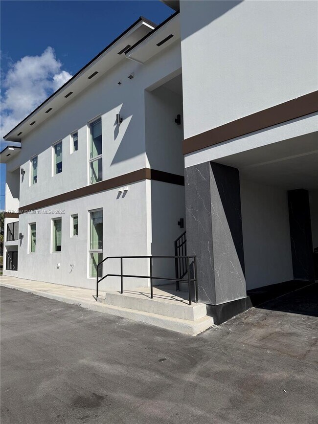 Foto del edificio - 210 SE 10th St