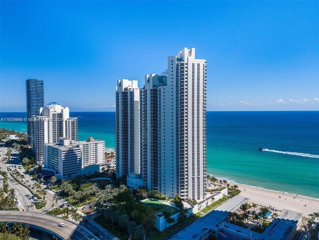 Foto del edificio - 19111 Collins Ave
