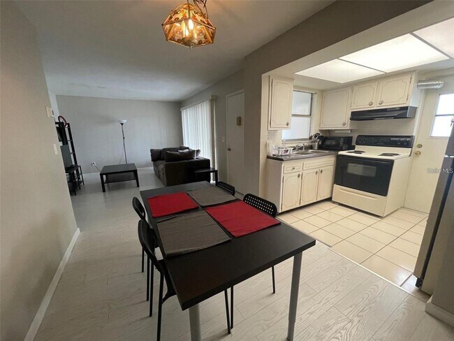 Foto del edificio - 1221 Drew St