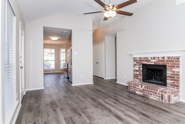 Building Photo - 1213 Misty Meadow Dr