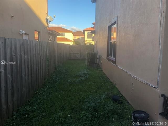 Foto del edificio - 1420 SW 145th Ave